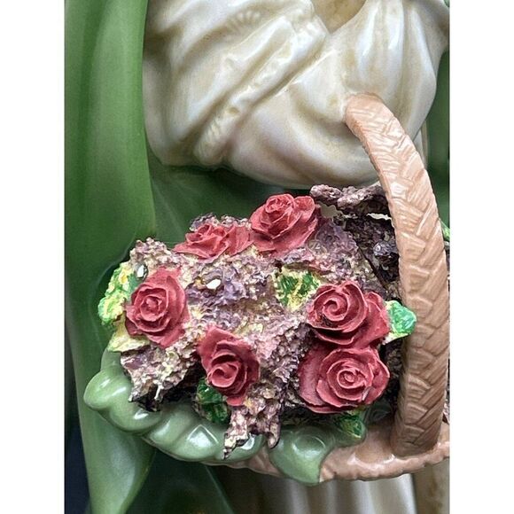 The‎ Rose Of Tralee By Ann OConnor Figurine musical READ - Picture 4 of 7